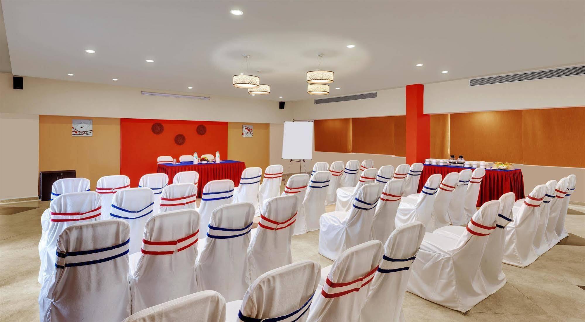 Best Western Alkapuri, Vadodara Exterior photo